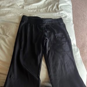 Black under armpit cold gear pants